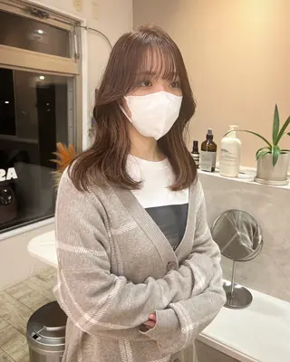 セミロング カラー テトネ タカシのヘアスタイル