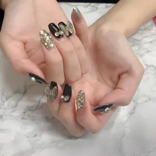 ネイル はな💎ネイル ワンホン、長さ出しのネイルデザイン