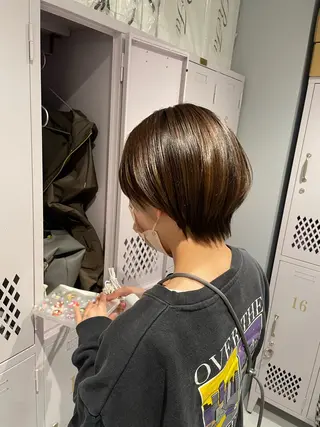 ショート 菜々🫧新宿 透明感ケアブリーチのヘアスタイル