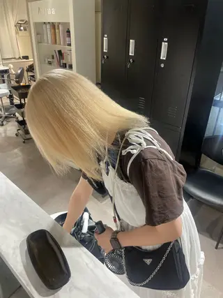 セミロング カラー 🇰🇷ハイトーン× 韓国レイヤー레이어드のヘアスタイル