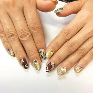 ネイル マツエク・マツパ esNail&eye イーズネイル＆アイのネイルデザイン