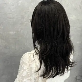 ロング カラー NUMBER_ ユイナのヘアスタイル