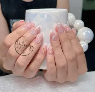 ミディアム Bling Salonのネイルデザイン