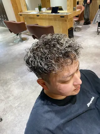 カラー パーマ メンズ メンズブリーチカラー /パーマ ごーた立川のヘアスタイル