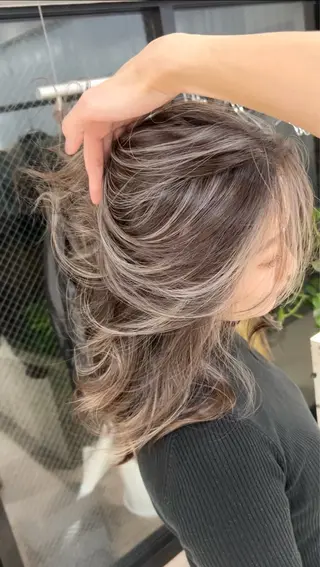 セミロング カラー ✨レイヤーカット 海外ヘア/原宿✨のヘアスタイル