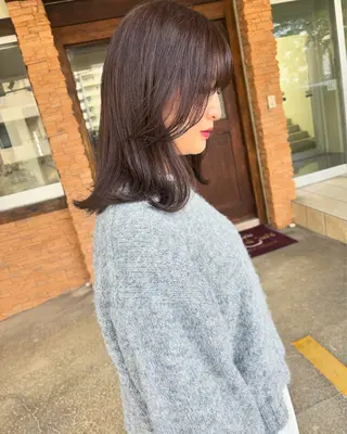 ミディアム カラー grand juteのヘアスタイル