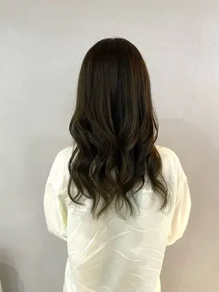 ミディアム カラー ハナダ メイのヘアスタイル