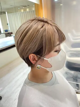 ショート カラー デザインカラー、艶髪 大塚　耕平のヘアスタイル