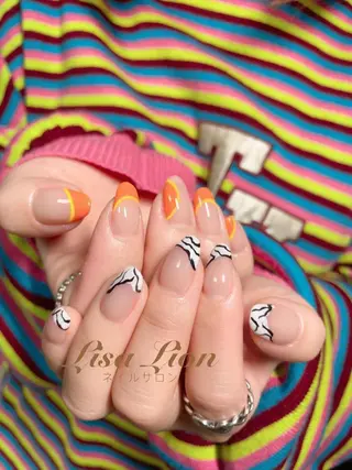 セミロング M. Tui Tuiのネイルデザイン