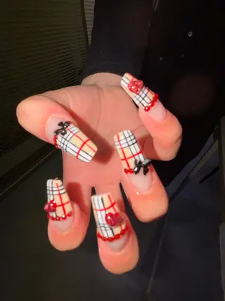 ロング Rubyna MIYUのネイルデザイン