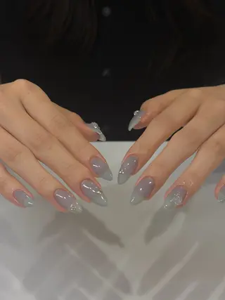 ネイル h i n a 🪽のネイルデザイン