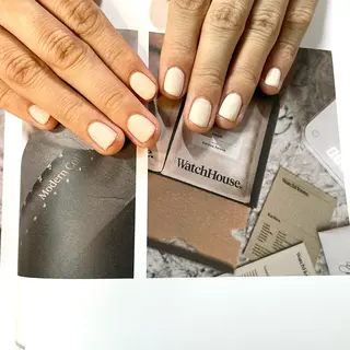 ネイル anyora nail salon所属・大人ワンホン キラキラ／Ayanoのネイルデザイン