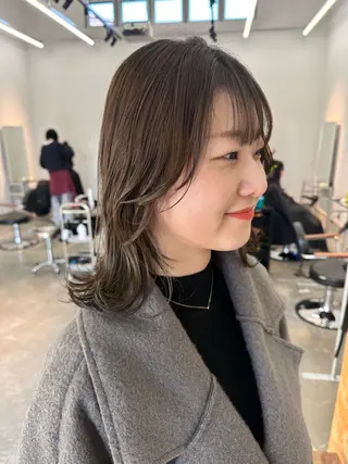 ミディアム 南 星来のヘアスタイル