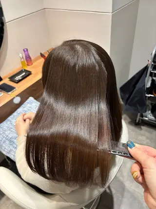 セミロング SALOWIN上野店所属・美髪ヘア 🤍erikaのヘアスタイル