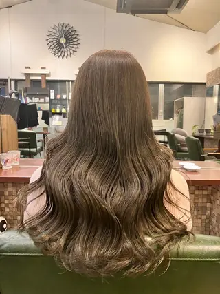 ロング カラー ヘアアレンジ 〜lynn〜Moana by HEADLIGHT 武蔵小杉2号店所属・lynn Moana moyuのヘアスタイル