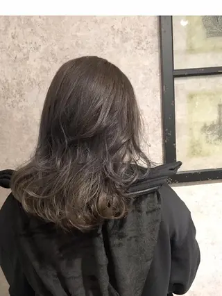 ミディアム カラー パーマ 小顔カット✨ 透明感カラー/村上のヘアスタイル