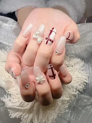 ネイル Lee Nails チップ長さだし専門店のネイルデザイン