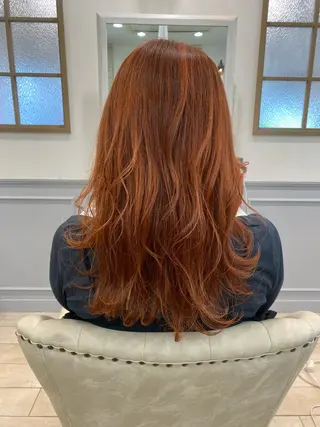 カラー 三宅 夏代のヘアスタイル