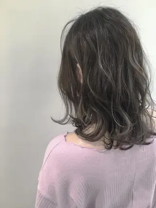 ミディアム カラー due hair 京都駅前店 MILBON オージュア認定サロン【デューヘアー】所属・ハイトーンブリーチ 土坂　由志【京都】のヘアスタイル