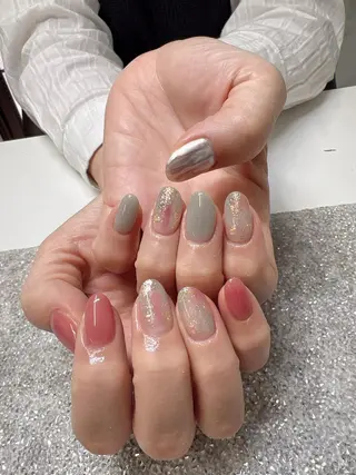 ネイル Guarendo錦糸町店所属・ガレンドウ 白澤 愛子のネイルデザイン