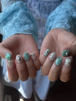 ネイル shion .のネイルデザイン