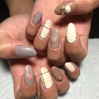 ネイル ECLAT エクラ所属・寺山 千鶴のネイルデザイン