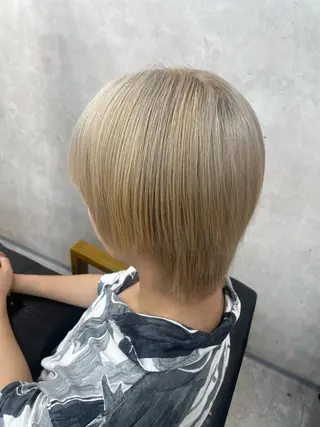 カラー メンズ 荒川 桃花のヘアスタイル