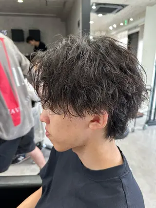 ショート パーマ メンズ ユウ🪄 パーマ指名No1のヘアスタイル