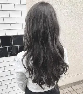 カラー FURUKAWA JUNYAのヘアスタイル
