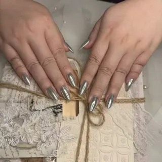 ネイル S nail salon所属・Vi Viネイル サロンのネイルデザイン