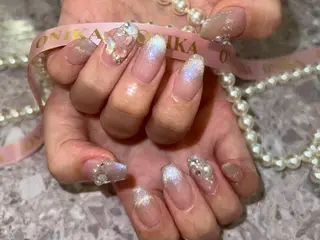 ミディアム ONIKA Nail 青山通り店所属・ONIKA Nail 表参道A4徒歩2分のネイルデザイン