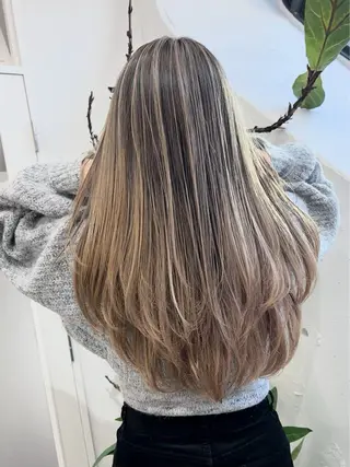 カラー 透明感カラー/レイヤ ーhinata.のヘアスタイル