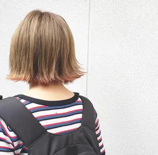 ショート カラー ブリーチ、パーマ 西部笑のヘアスタイル