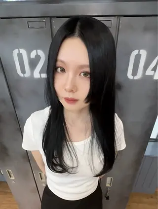 セミロング 韓国STYLE 小久保のヘアスタイル