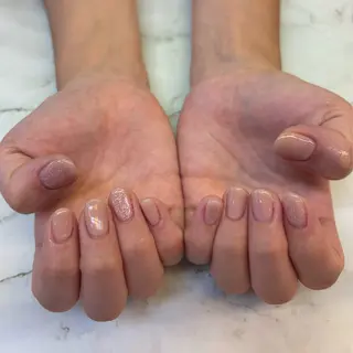 ネイル Honey Bee所属・Honey Bee Mikuのネイルデザイン