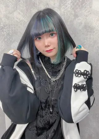 ミディアム カラー ヘアアレンジ 韓国レイヤーカット/ 儚げカラーチナツのヘアスタイル