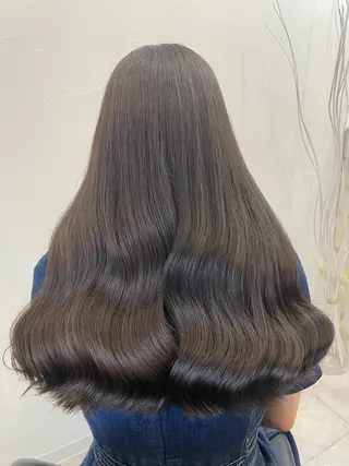 ロング カラー ヘアアレンジ 🦁おとは🦁 EssbyLovisのヘアスタイル