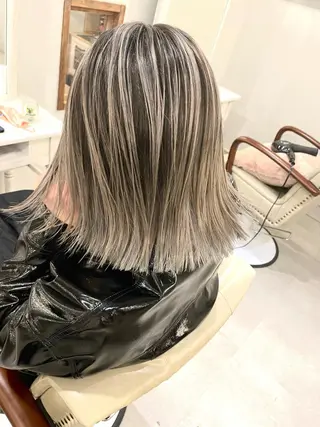 セミロング to youハイライトのヘアスタイル