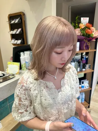 セミロング カラー ブリーチなしカラー RURI🩵のヘアスタイル