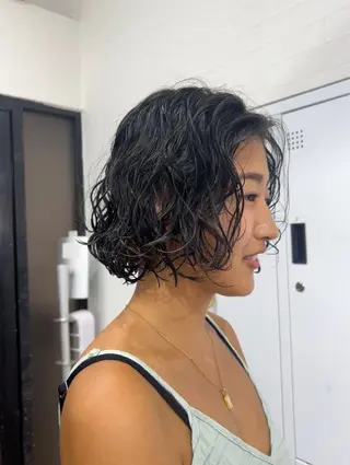 ショート パーマ Yui. ハイトーン/パーマ/のヘアスタイル