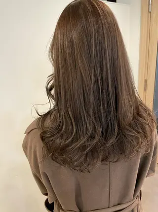 カラー 大迫 江梨のヘアスタイル