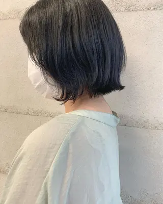 ショート カラー 透明感/オリーブ/ グレージュ/YUKAのヘアスタイル