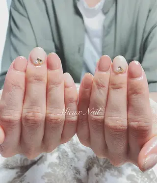 ネイル 市川 麻衣子のネイルデザイン