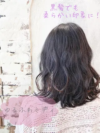 ミディアム 工藤 沙羅のヘアスタイル