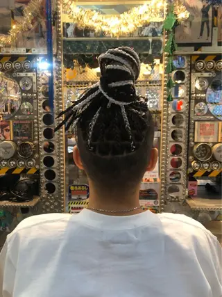 ロング カラー haco+所属・🌈派手髪エクステ ブレイズ🌈ひろとのヘアスタイル