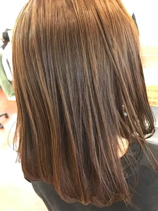 ミディアム カラー ヨシダ トオルのヘアスタイル