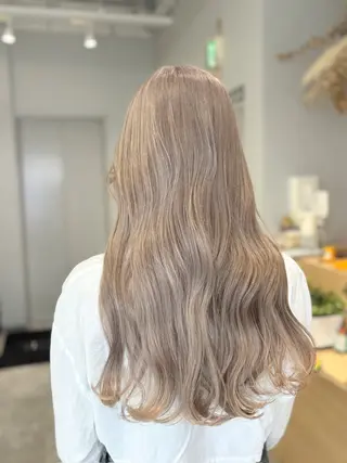 ロング 服部 真希のヘアスタイル