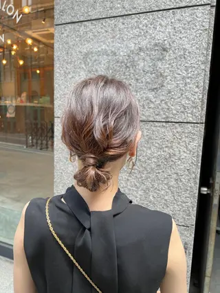 ミディアム ヘアアレンジ ノイシキ サキのヘアスタイル