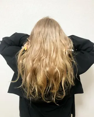 ロング レイヤー/韓国 ハイトーン興津史弥のヘアスタイル