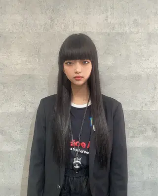 ロング カラー ヘアアレンジ M. KURUMIのヘアスタイル